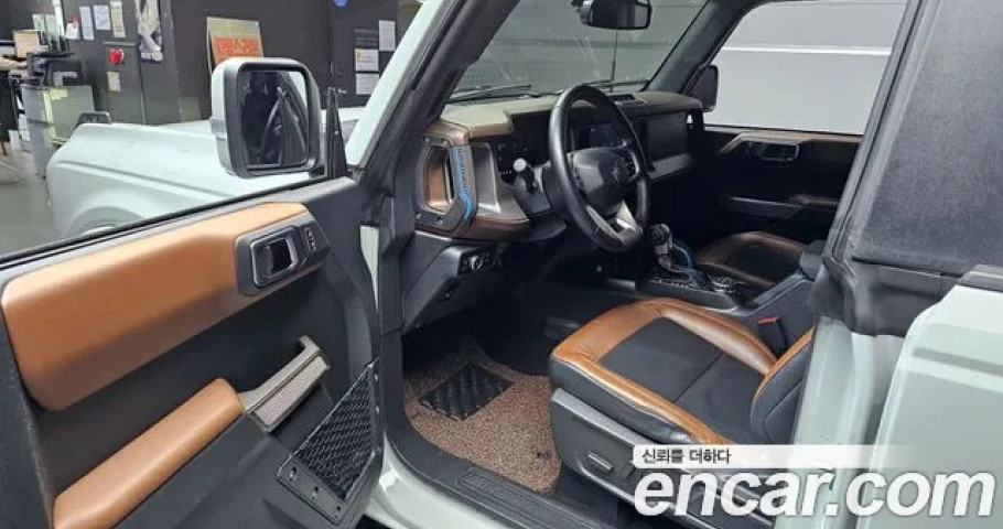 Ford Bronco 