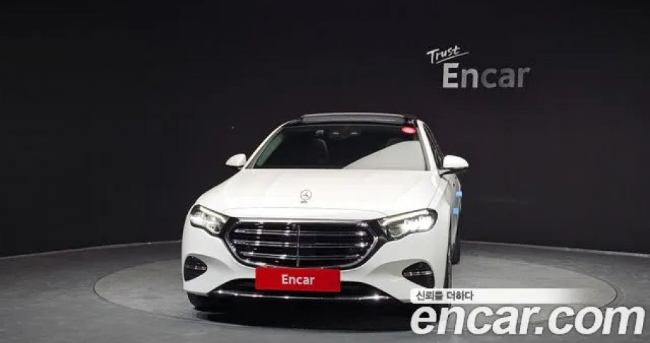 Mercedes-Benz E-Class 