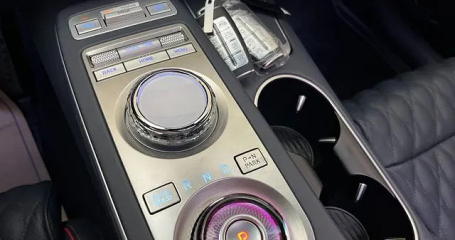 Genesis Gv70 