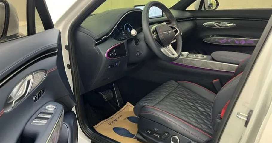 Genesis Gv70 