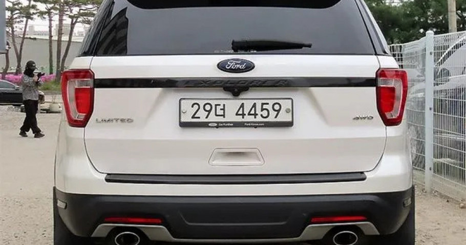 Ford Explorer 