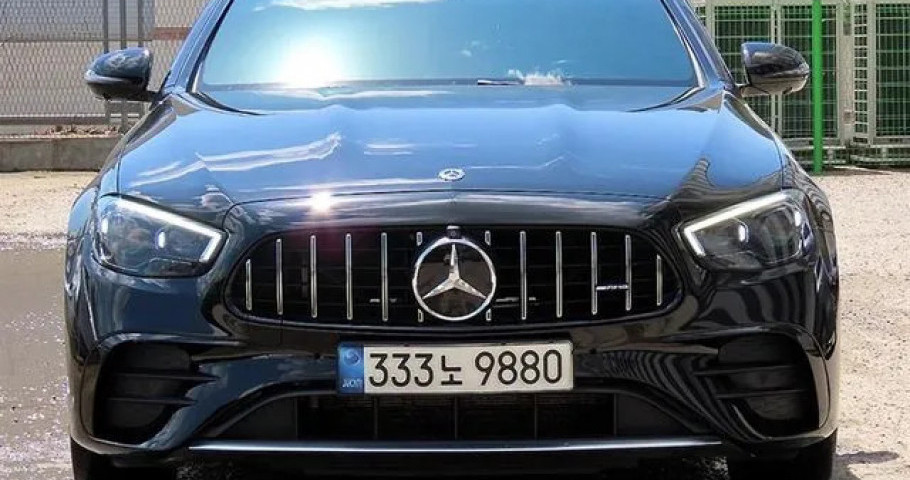Mercedes-Benz E-Class 