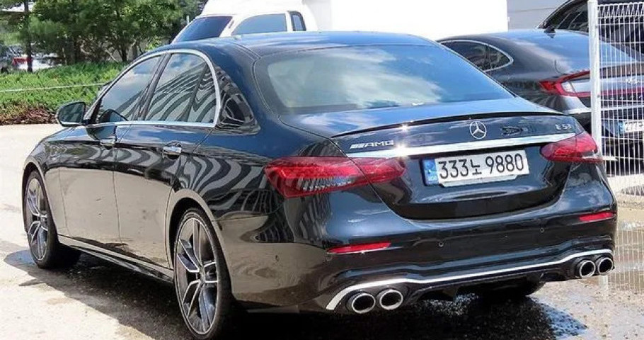 Mercedes-Benz E-Class 