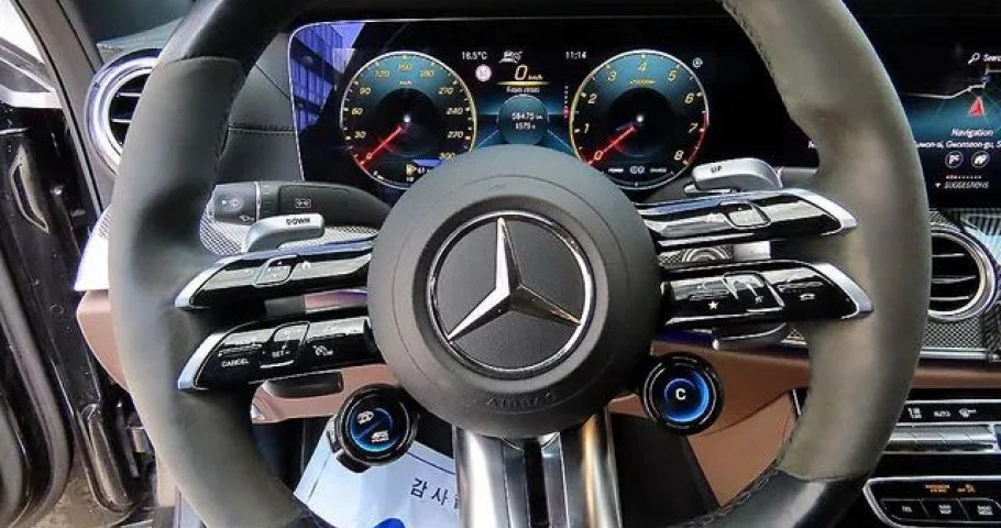 Mercedes-Benz E-Class 