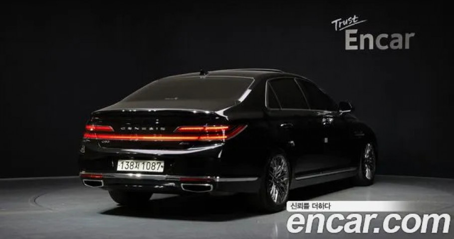 Genesis G90 