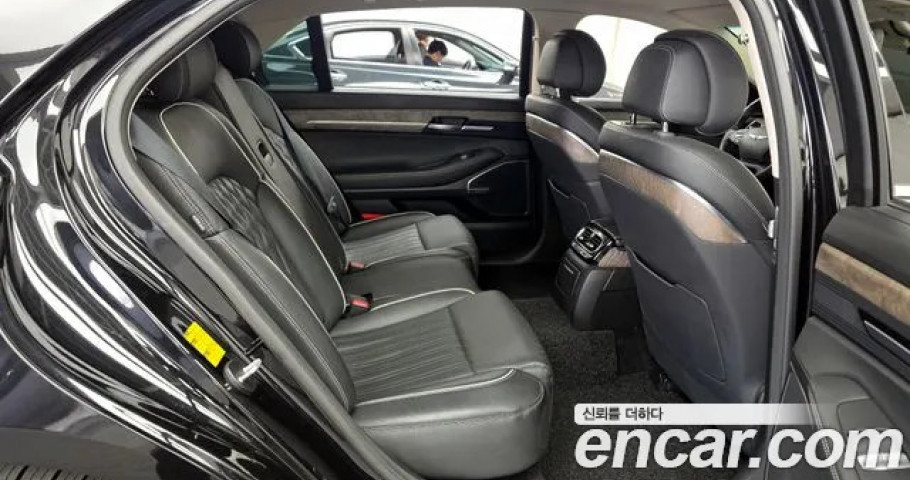 Genesis G90 