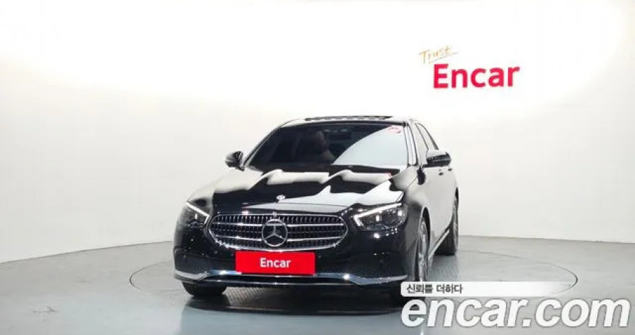 Mercedes-Benz E-Class 