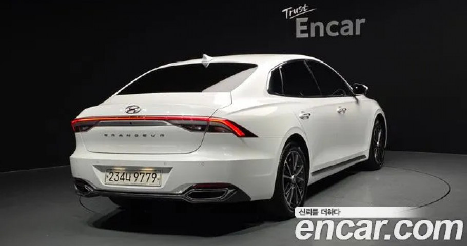 Hyundai Grandeur 