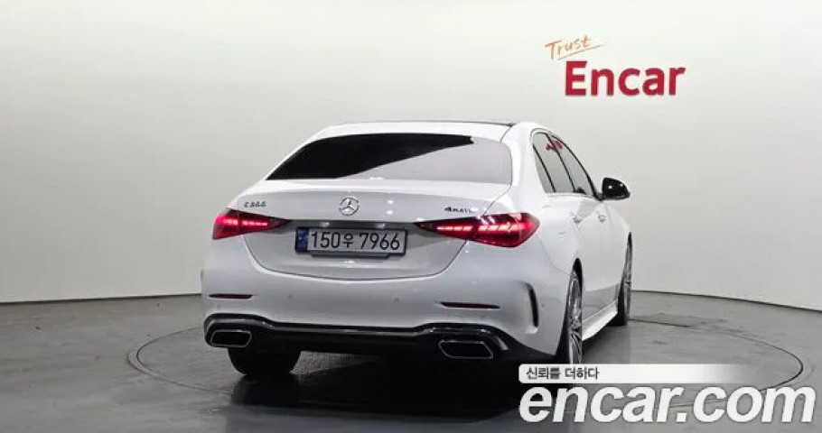 Mercedes-Benz C-Class 