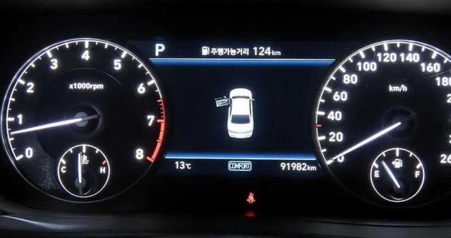 Genesis G90 