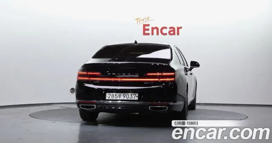 Genesis G90 