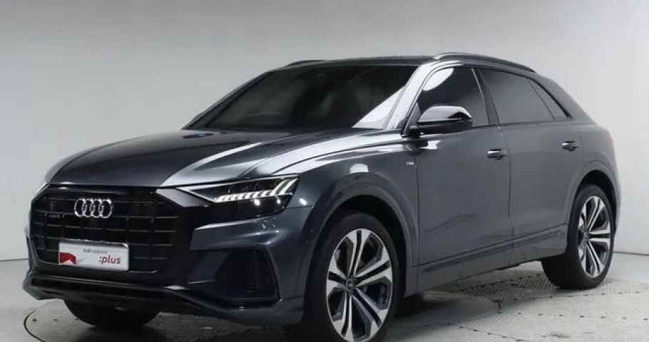 Audi Q8 