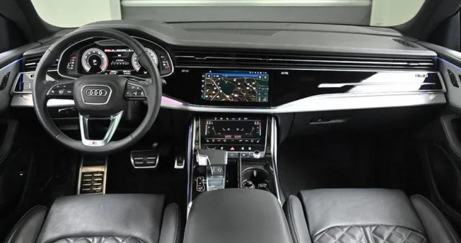 Audi Q8 