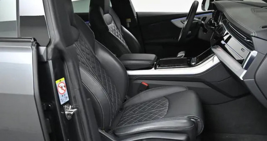 Audi Q8 
