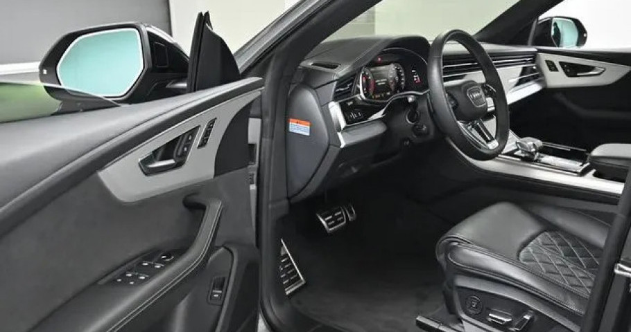 Audi Q8 