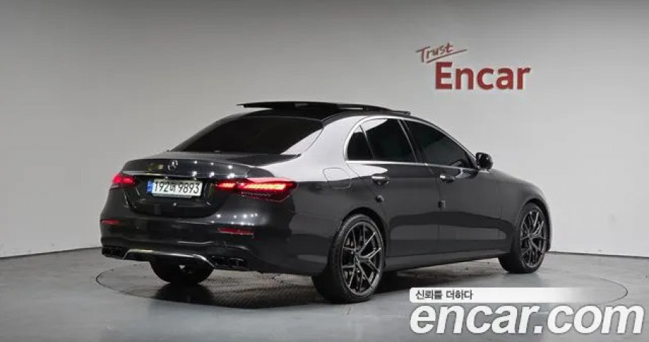 Mercedes-Benz E-Class 