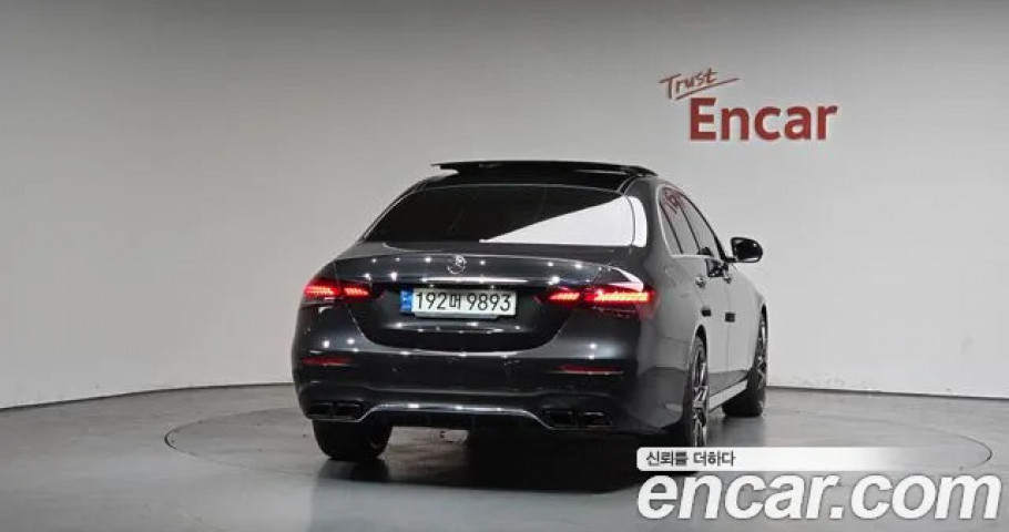 Mercedes-Benz E-Class 