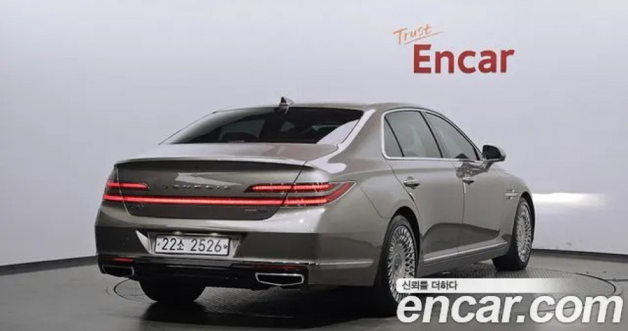 Genesis G90 