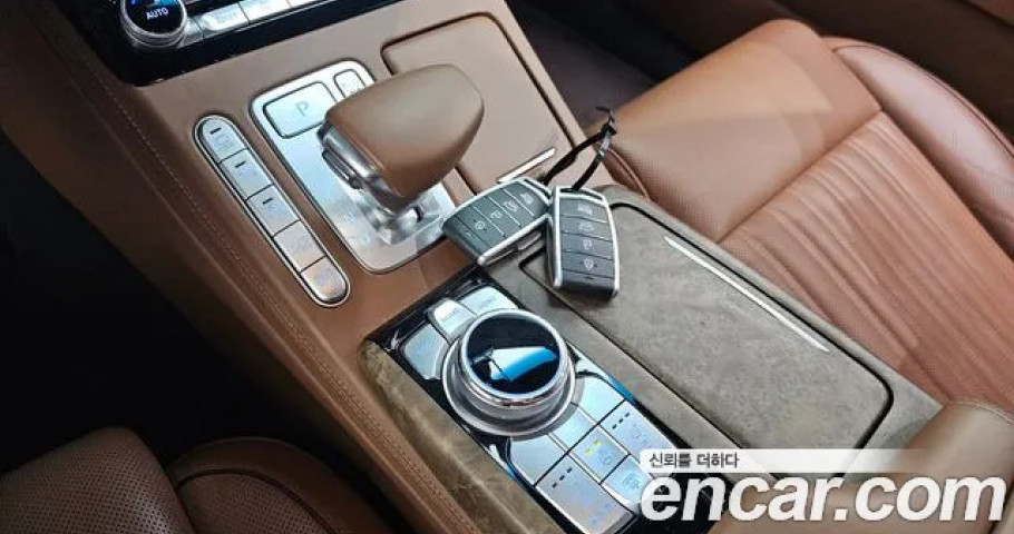 Genesis G90 