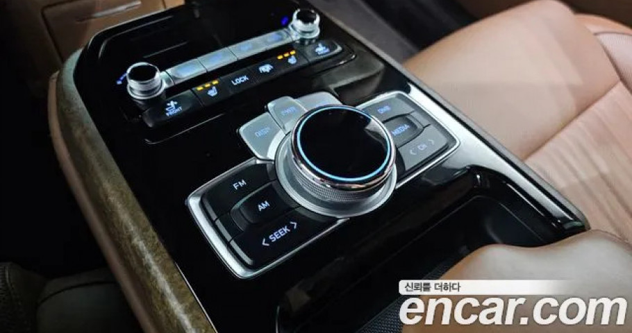 Genesis G90 