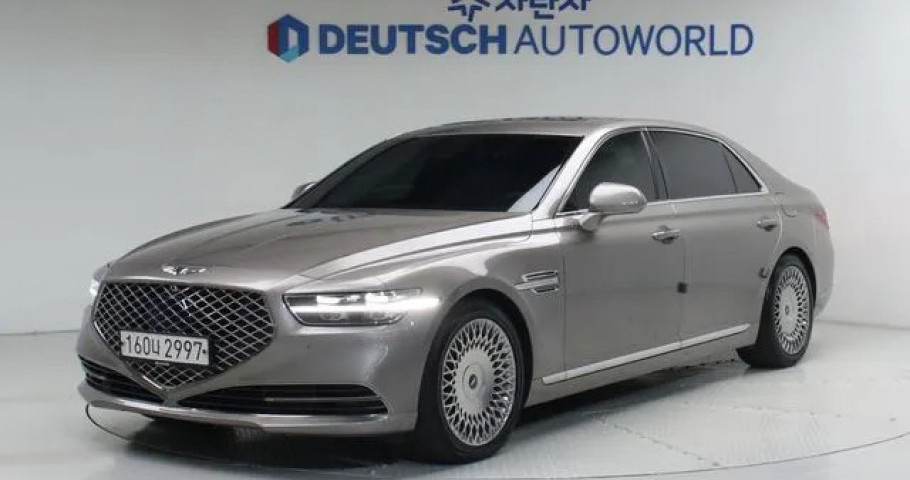 Genesis G90 