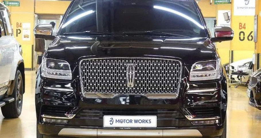 Lincoln Navigator 