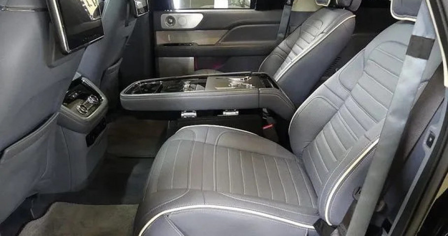 Lincoln Navigator 