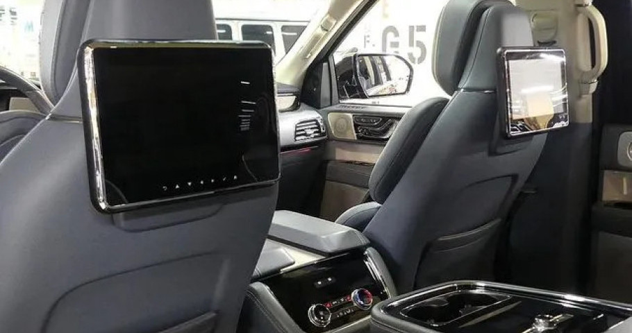 Lincoln Navigator 