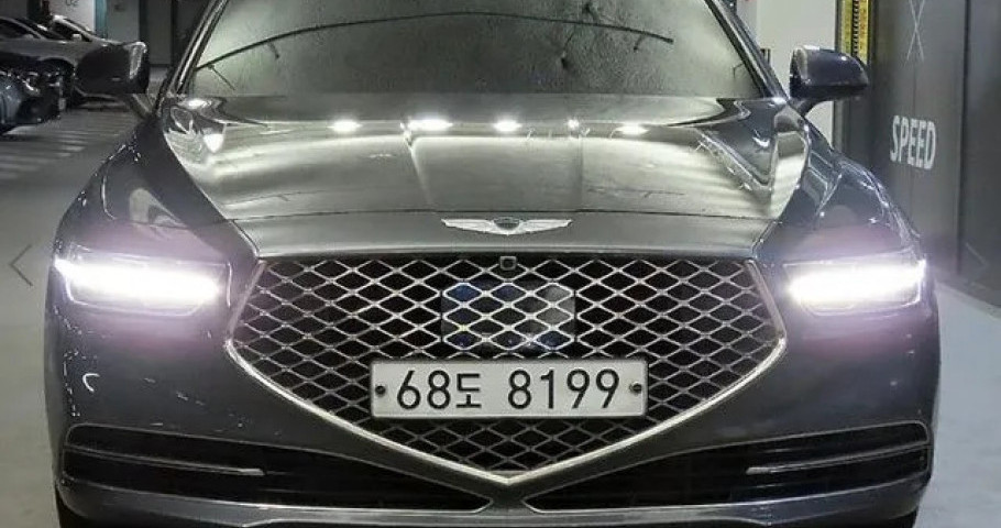 Genesis G90 