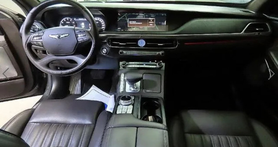 Genesis G90 