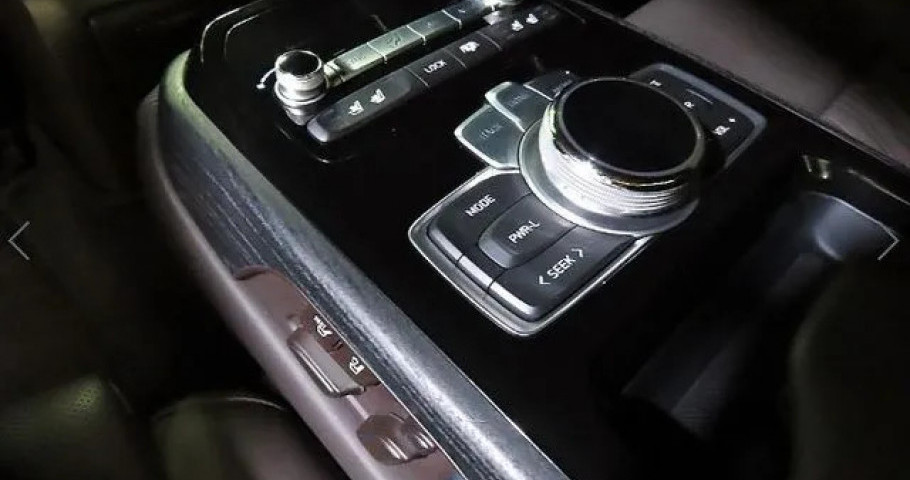 Genesis G90 