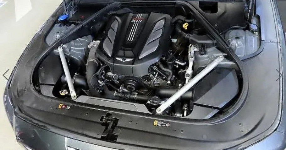 Genesis G90 
