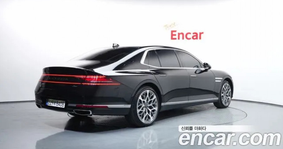 Genesis G90 