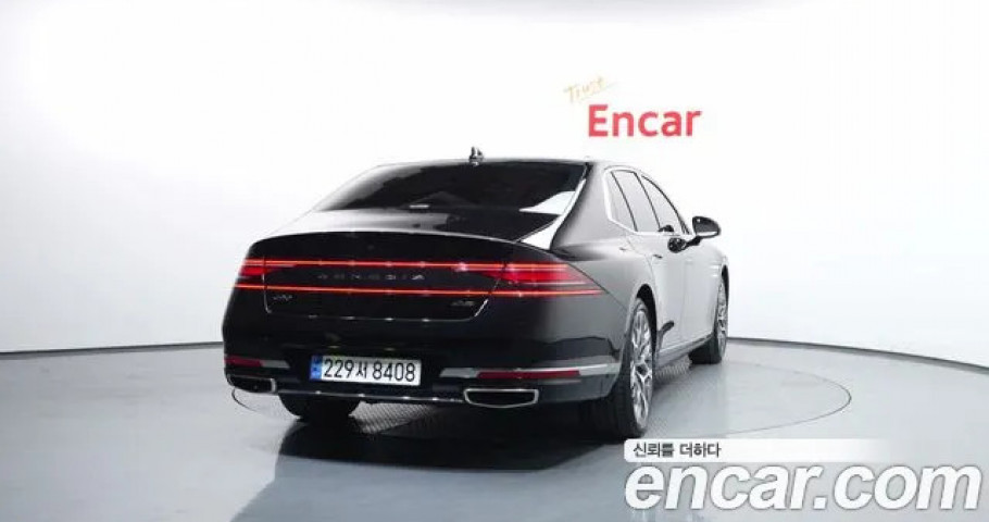Genesis G90 