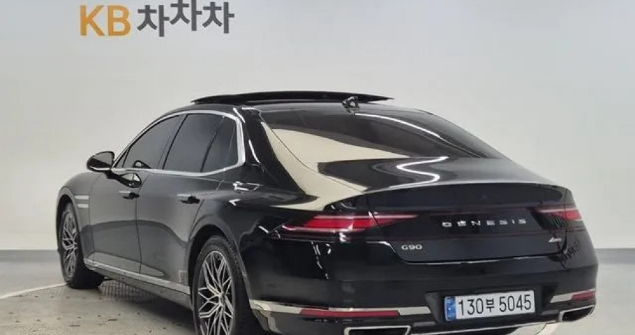 Genesis G90 