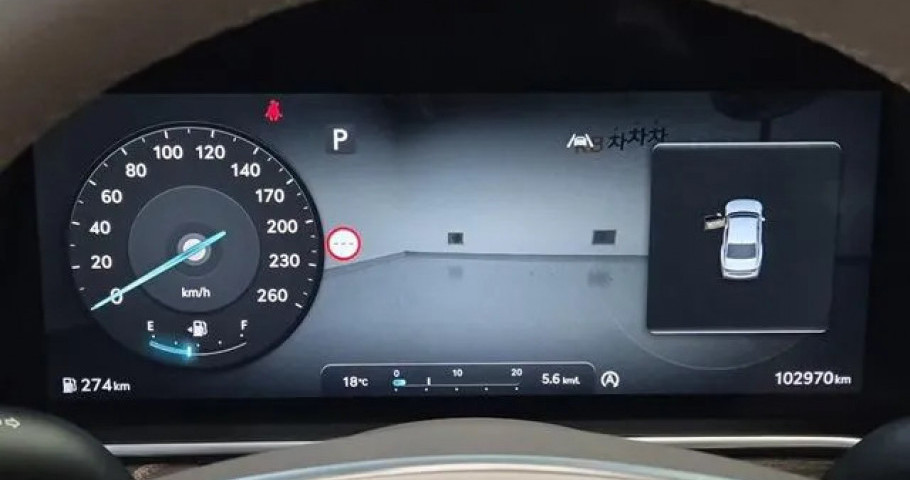 Genesis G90 