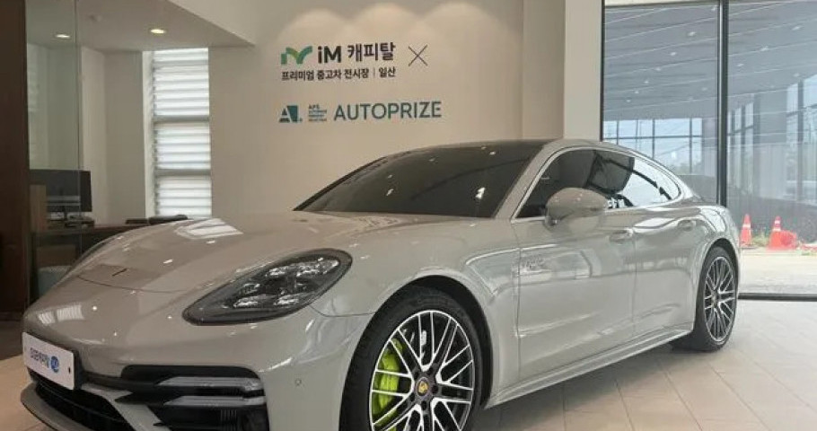 Porsche Panamera 
