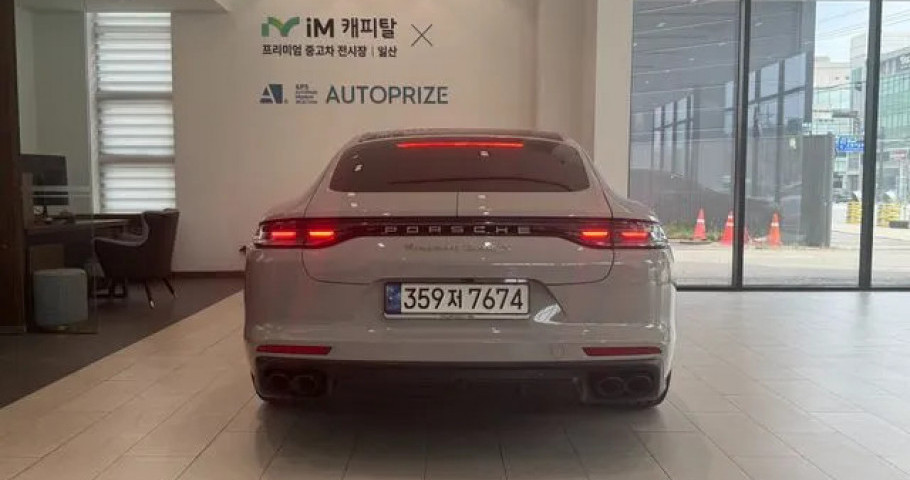 Porsche Panamera 