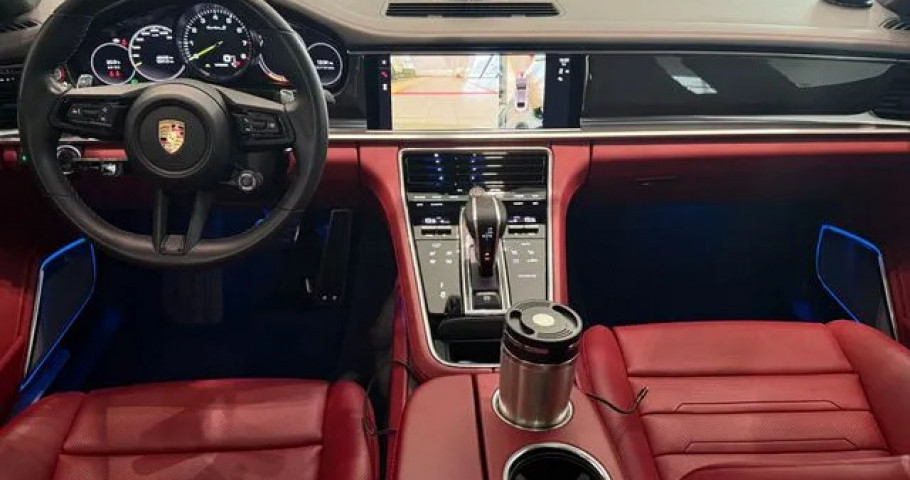 Porsche Panamera 