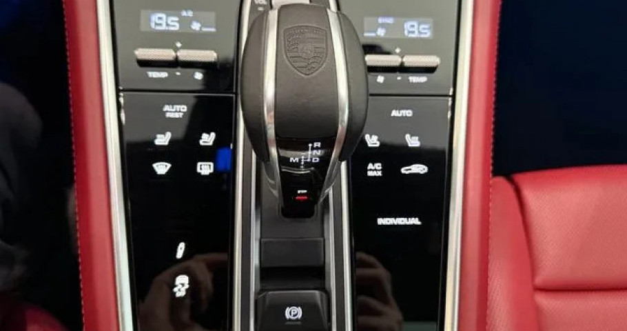 Porsche Panamera 