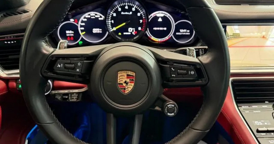 Porsche Panamera 