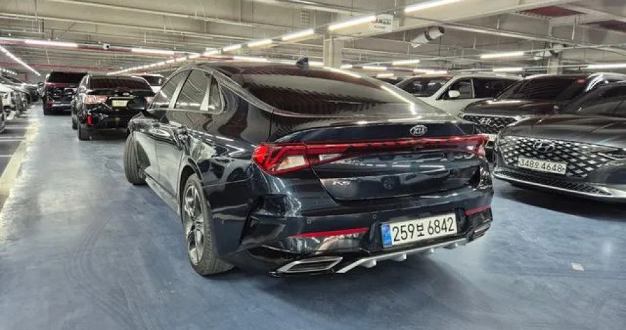 Kia K5 