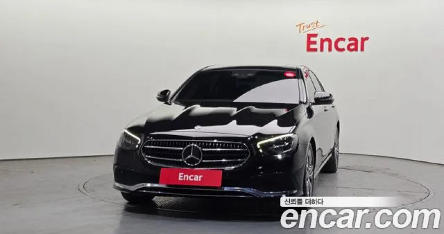 Mercedes-Benz E-Class 
