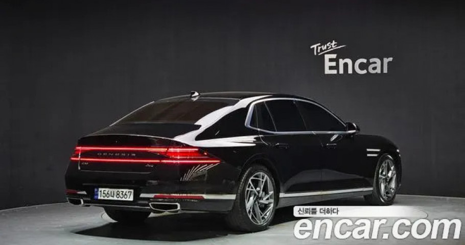 Genesis G90 