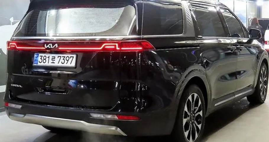 Kia Carnival 