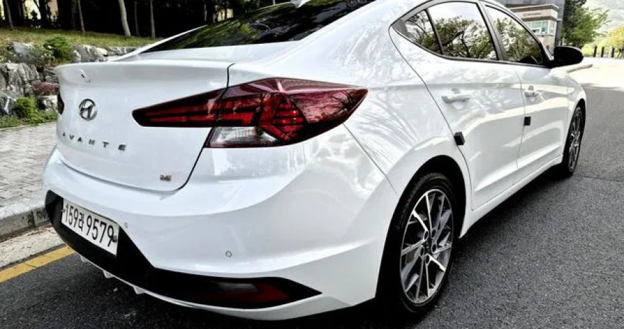 Hyundai Avante (Elantra) 