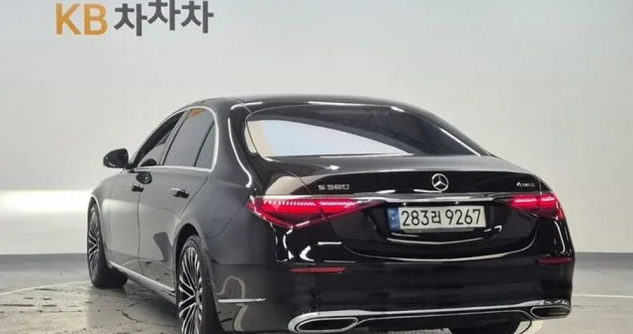 Mercedes-Benz S-Class 