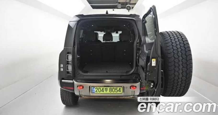 Land Rover Defender 
