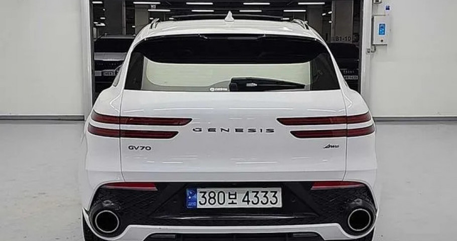 Genesis Gv70 