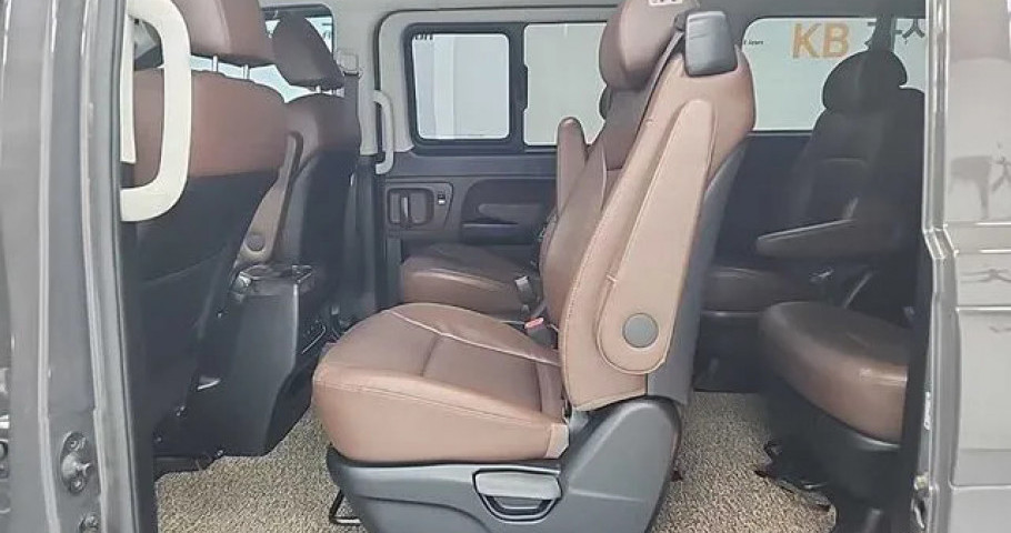 Hyundai Starex 
